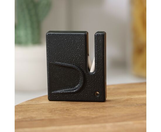 Точилка для ножей керамическая Доляна, 1×5×5 см, чёрный 158608