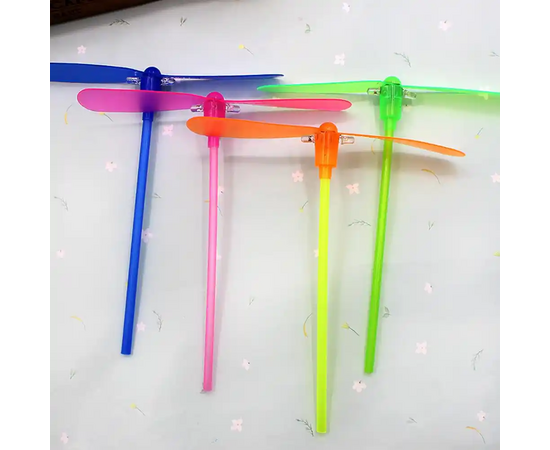 летающая игрушка светящаяся Стрекоза